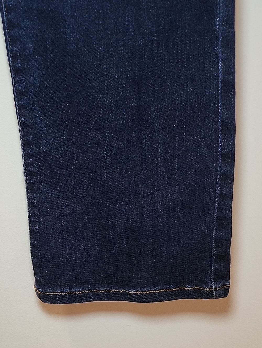 Judy Blue dark wash bootcut jeans subtle whiskering zip fly closure Size 7/28 - Picture 9 of 14